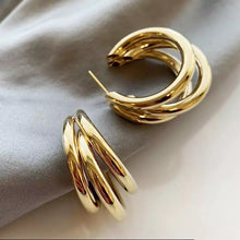 Load image into Gallery viewer, Triple Hoop Earrings
